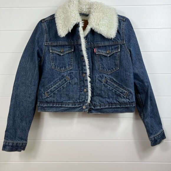 Levi’s cropped trucker jacket Sherpa lining size M denim Jean jacket - Picture 1 of 5